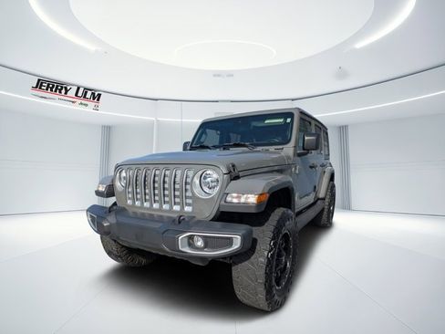 Used 2020 Jeep Wrangler Unlimited Sahara image 6