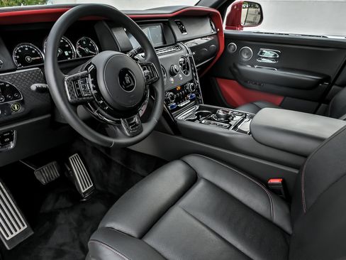 Used 2021 Rolls-Royce Cullinan Black Badge AWD/4WD image 22
