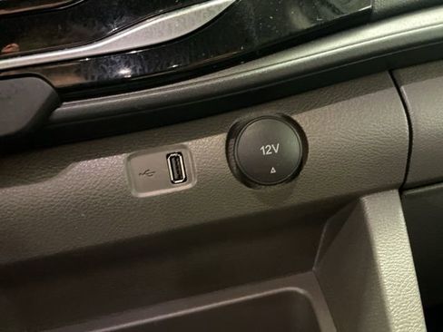 Used 2023 Ford Transit 350 XLT image 25