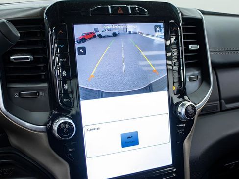 Used 2024 RAM 2500 Laramie AWD/4WD image 23