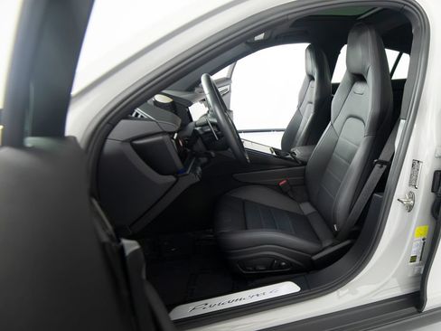 Certified 2026 Porsche Panamera 4 AWD/4WD image 5