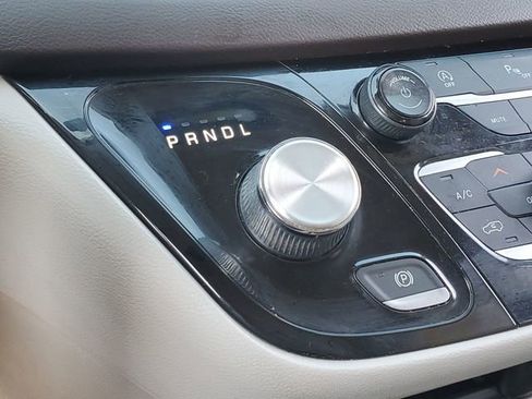 Used 2018 Chrysler Pacifica Touring-L Plus image 15