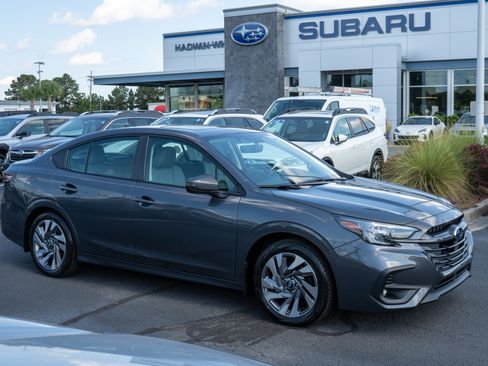 New 2025 Subaru Legacy Limited w/ Popular Package #2 image 1