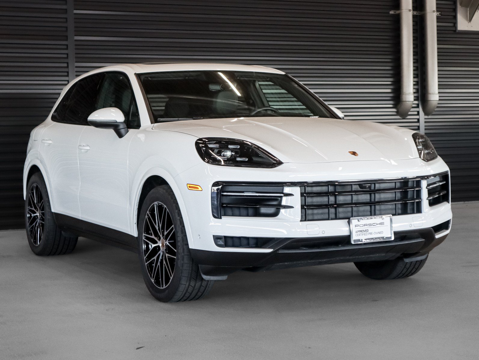 Used 2026 Porsche Cayenne AWD/4WD image 8