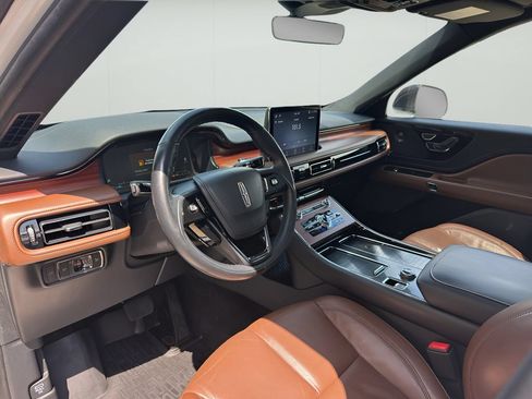 Used 2023 Lincoln Aviator Reserve w/ Elements Package Plus AWD/4WD image 34