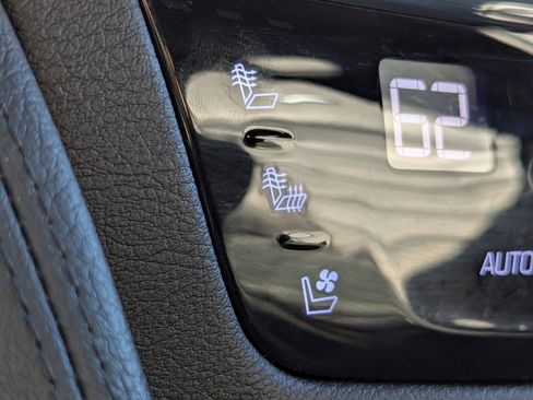 Used 2019 Cadillac CT6 V w/ Driver Assist Package image 24