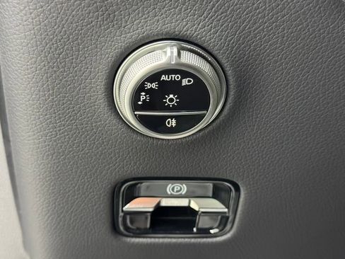 Certified 2026 Mercedes-Benz GLC 300 image 38