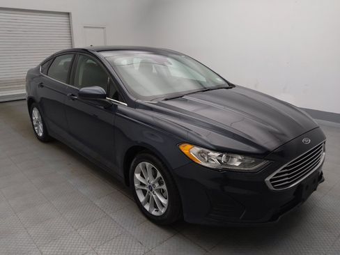 Used 2020 Ford Fusion SE FWD image 13