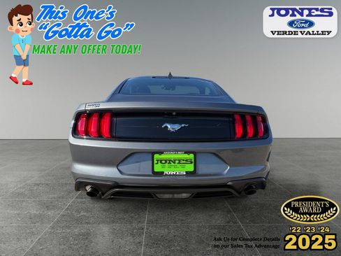 Certified 2022 Ford Mustang Coupe RWD image 5