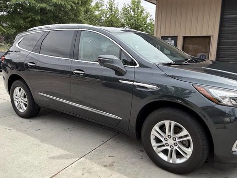 Used 2019 Buick Enclave Essence FWD image 16
