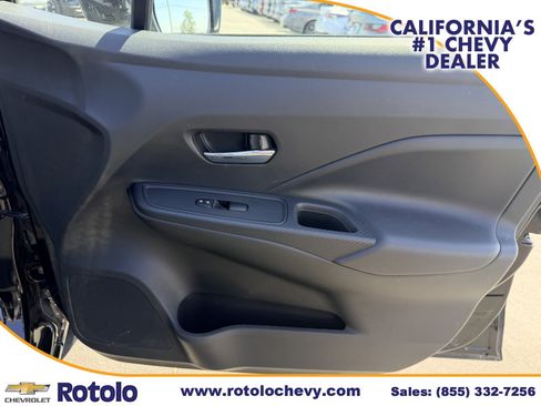 Used 2024 Nissan Versa SV FWD image 9