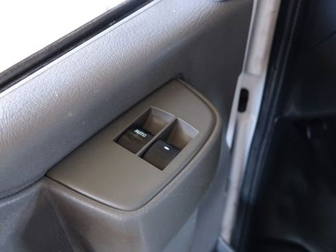 Used 2017 GMC Savana 2500 image 49