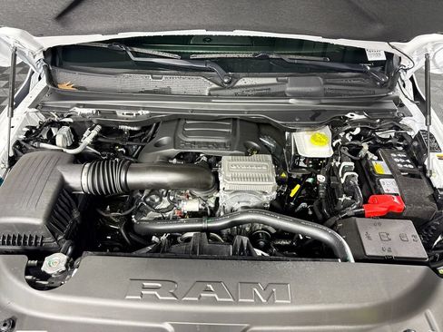 New 2026 RAM 1500 Laramie AWD/4WD image 22