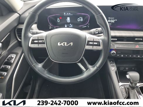 Certified 2024 Kia Telluride EX w/ EX Captain's Chair Package FWD image 19