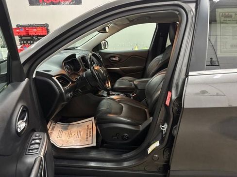 Used 2021 Jeep Cherokee Latitude Lux FWD image 10