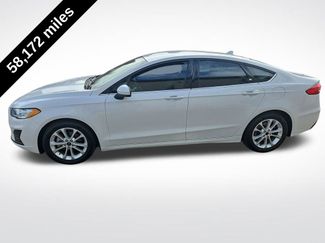 Used 2020 Ford Fusion SE video 2