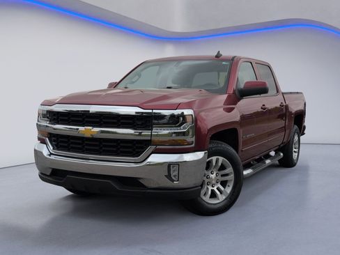 Used 2018 Chevrolet Silverado 1500 LT w/ All Star Edition image 2