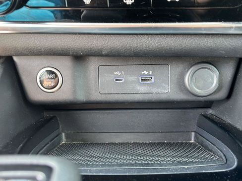 Used 2023 Nissan Rogue S AWD/4WD image 20
