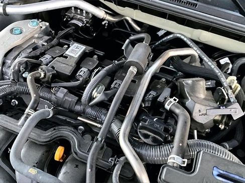 Used 2025 Nissan Sentra SV image 27