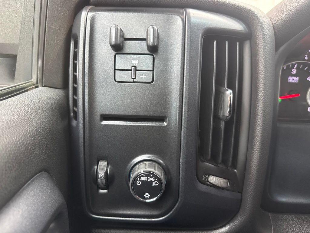 Used 2015 Chevrolet Silverado 2500 W/T w/ WT Convenience Package AWD/4WD image 17