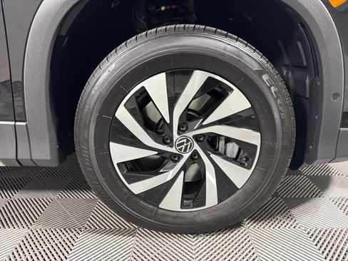 Used 2025 Volkswagen Tiguan S AWD/4WD image 43