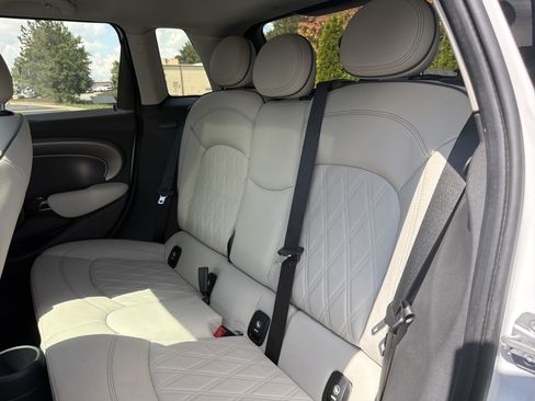Used 2024 MINI Cooper S w/ Signature Upholstery Package FWD image 9