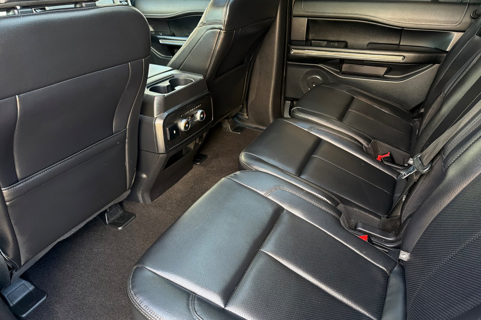 Used 2021 Ford Expedition XLT RWD image 12