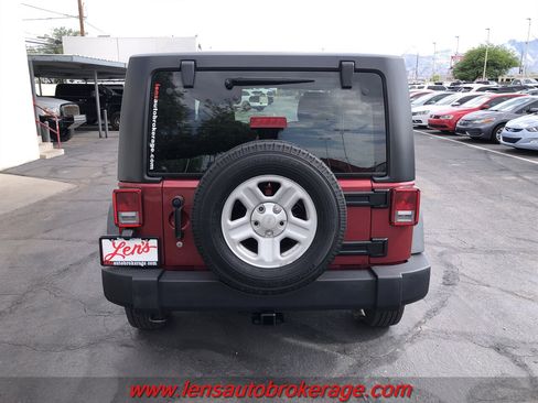 Used 2012 Jeep Wrangler Sport AWD/4WD image 7