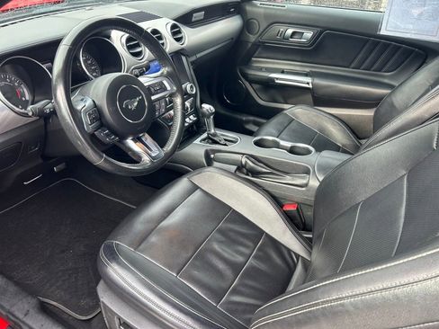 Used 2022 Ford Mustang Premium image 12