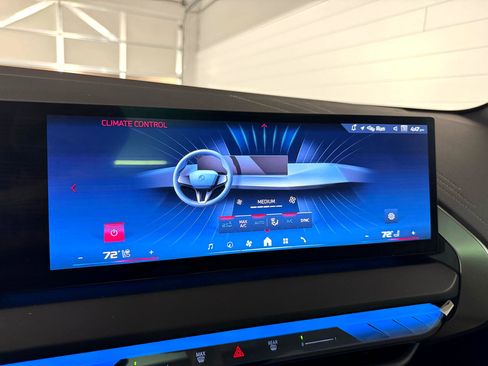 Used 2025 BMW X3 M50 w/ Premium Package image 25