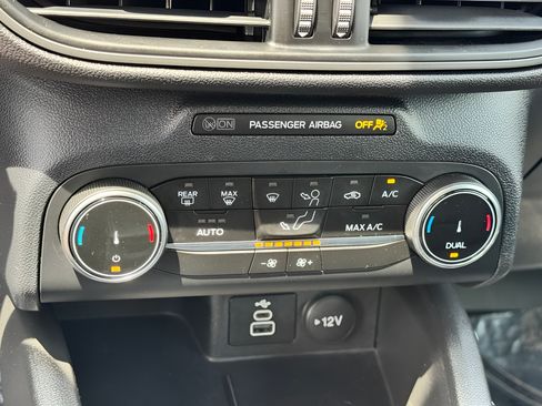 Used 2025 Ford Escape Active AWD/4WD image 18
