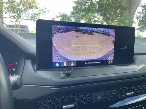 Used 2023 Honda Accord Sport image 14