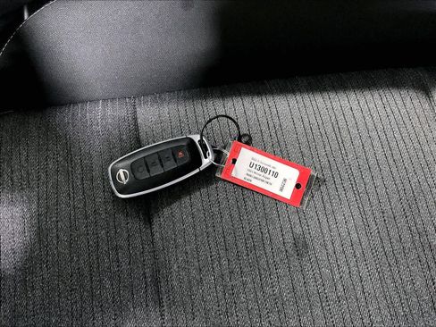 Certified 2023 Nissan Rogue SV image 30