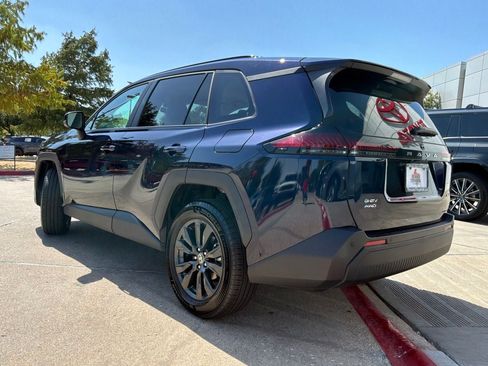 Used 2026 Toyota RAV4 XLE Premium AWD/4WD image 8
