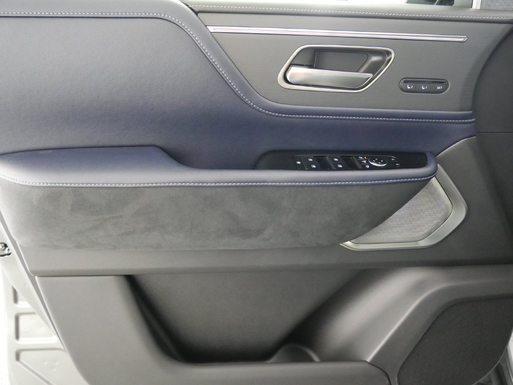 New 2027 INFINITI QX80 Sensory AWD/4WD image 11