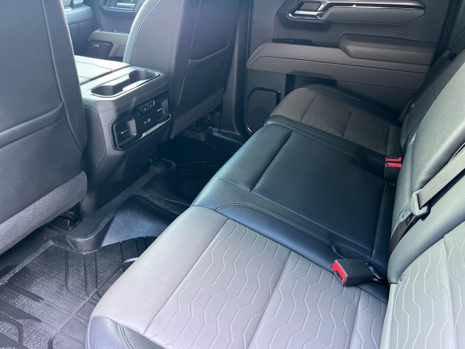 Used 2024 Chevrolet Silverado 1500 ZR2 w/ Technology Package AWD/4WD image 12