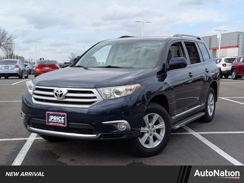 Used 2012 Toyota Highlander SE w/ Tow Pkg image 1