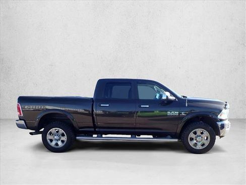 Used 2014 RAM 2500 Laramie w/ Convenience Group image 5
