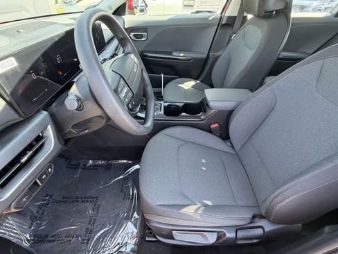 Used 2025 Kia K4 FWD image 15