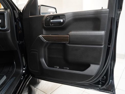 Certified 2022 Chevrolet Silverado 1500 RST w/ Redline Edition image 25