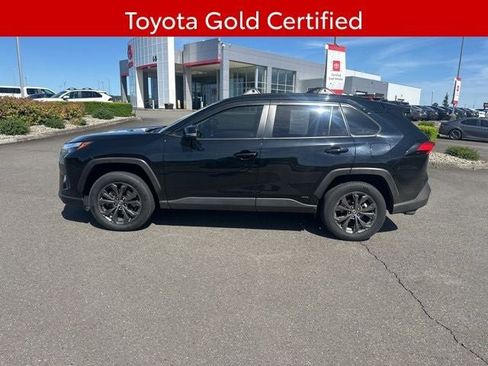Used 2023 Toyota RAV4 XLE Premium AWD/4WD image 2
