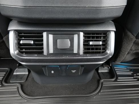 Used 2023 Ford F150 Lariat AWD/4WD image 12