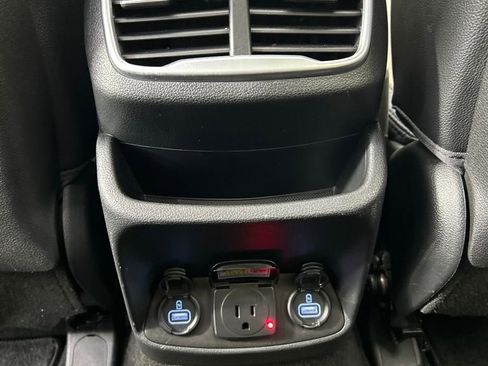 Used 2020 Hyundai Santa Fe Limited image 28