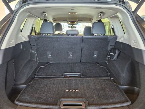 Certified 2025 Nissan Rogue SL image 31