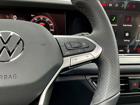 New 2026 Volkswagen Tiguan SE R-Line image 10