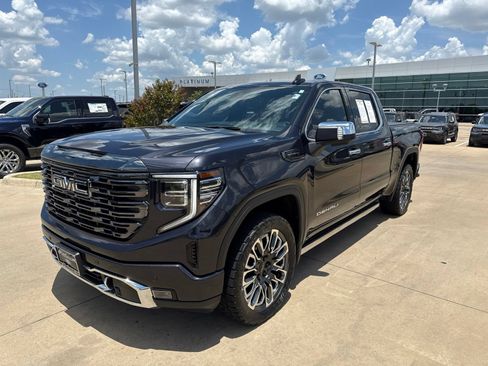Used 2023 GMC Sierra 1500 Denali Ultimate AWD/4WD image 2