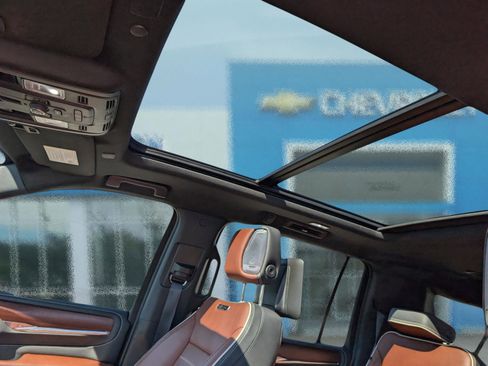 Used 2023 GMC Yukon XL Denali Ultimate image 20