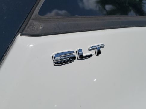 Certified 2023 GMC Terrain SLT FWD image 6