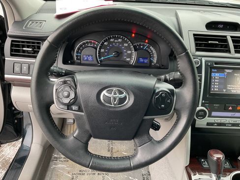Used 2014 Toyota Camry XLE image 17