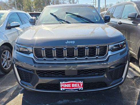 New 2026 Jeep Grand Cherokee Limited image 2